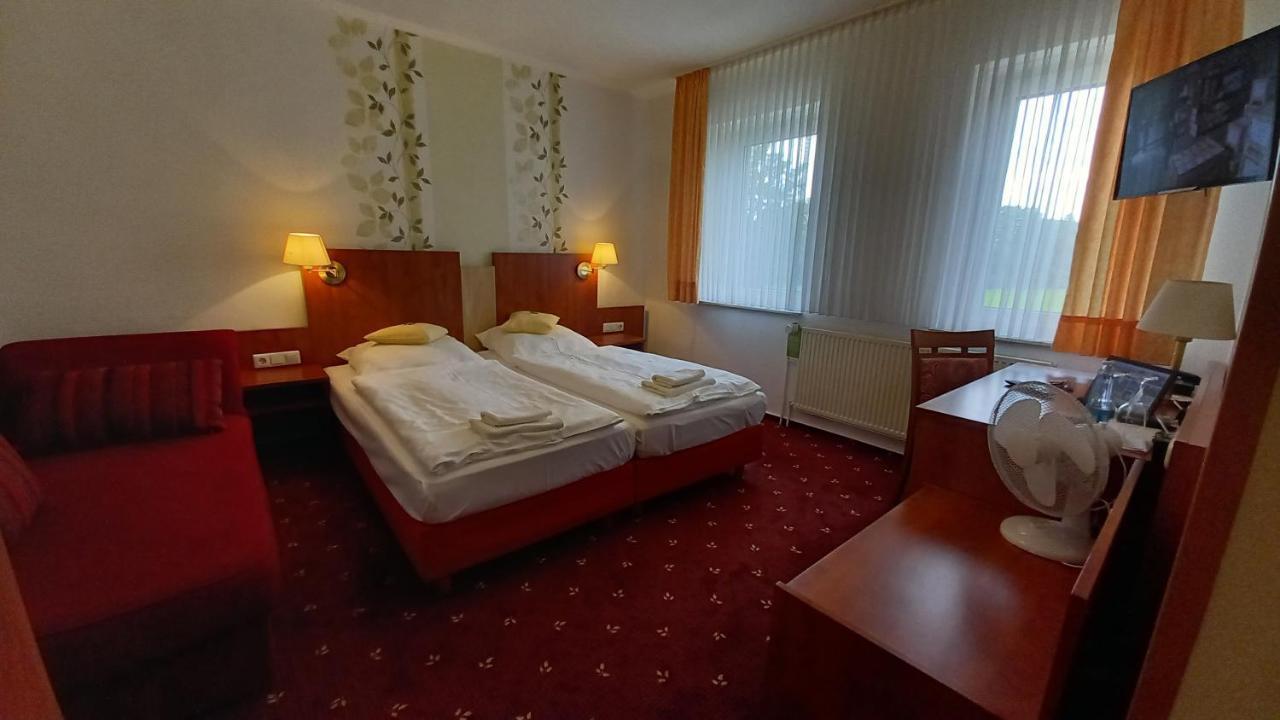 Kraeuterhotel & Restaurant Heidejaeger Mulmshorn Ngoại thất bức ảnh