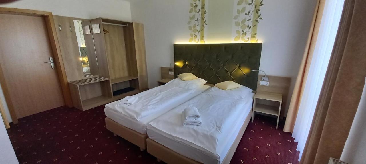 Kraeuterhotel & Restaurant Heidejaeger Mulmshorn Ngoại thất bức ảnh