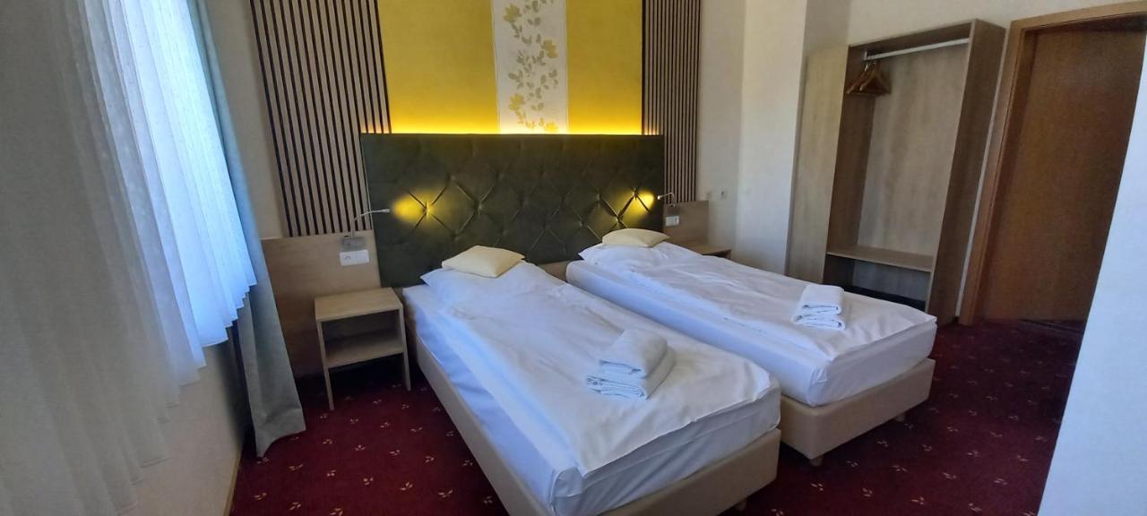 Kraeuterhotel & Restaurant Heidejaeger Mulmshorn Ngoại thất bức ảnh