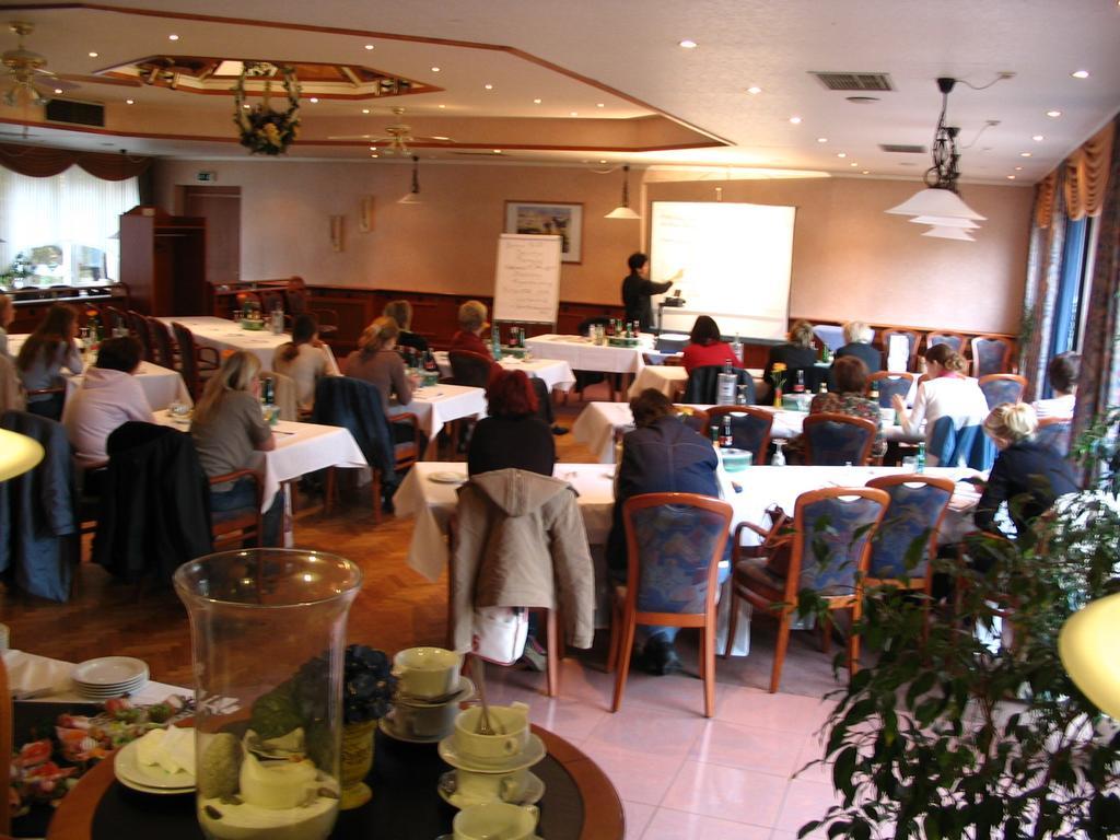 Kraeuterhotel & Restaurant Heidejaeger Mulmshorn Ngoại thất bức ảnh