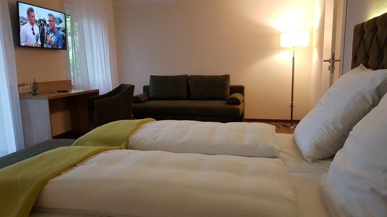 Kraeuterhotel & Restaurant Heidejaeger Mulmshorn Ngoại thất bức ảnh